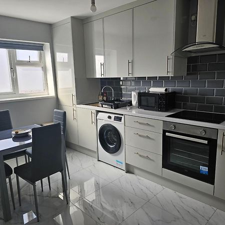 Potters Hideout- 2 Bedroom 2 Bathroom Apartment Вотфорд Екстер'єр фото